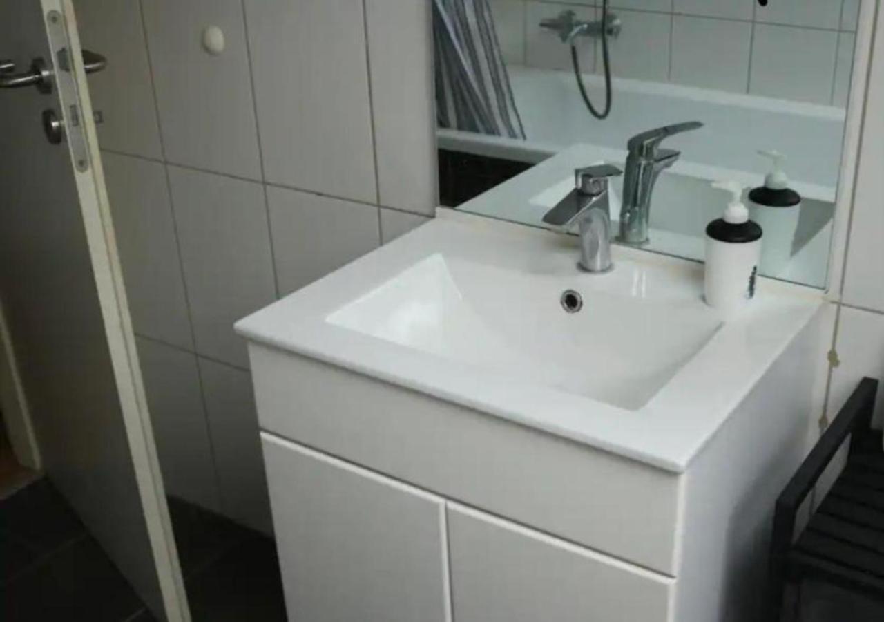Le Wolf - 1 Chambre Dans Un T3 - 5Mn Tram Du Centre Ville - 15Mn Tram Gare Tgv Mulhouse - Wifi - Parking Ngoại thất bức ảnh